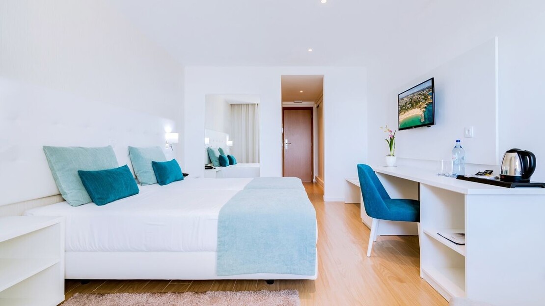 Auramar Beach Resort